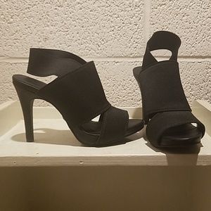 Brand New Simply Vera - Black Heels - Size 7.5